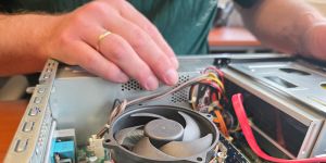 Reparerer eller bygger en ny datamaskin